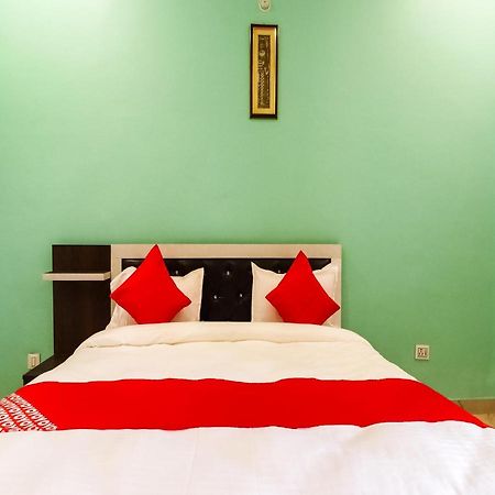 Oyo Lck1233 Rivaaj Palace Lucknow Exterior photo