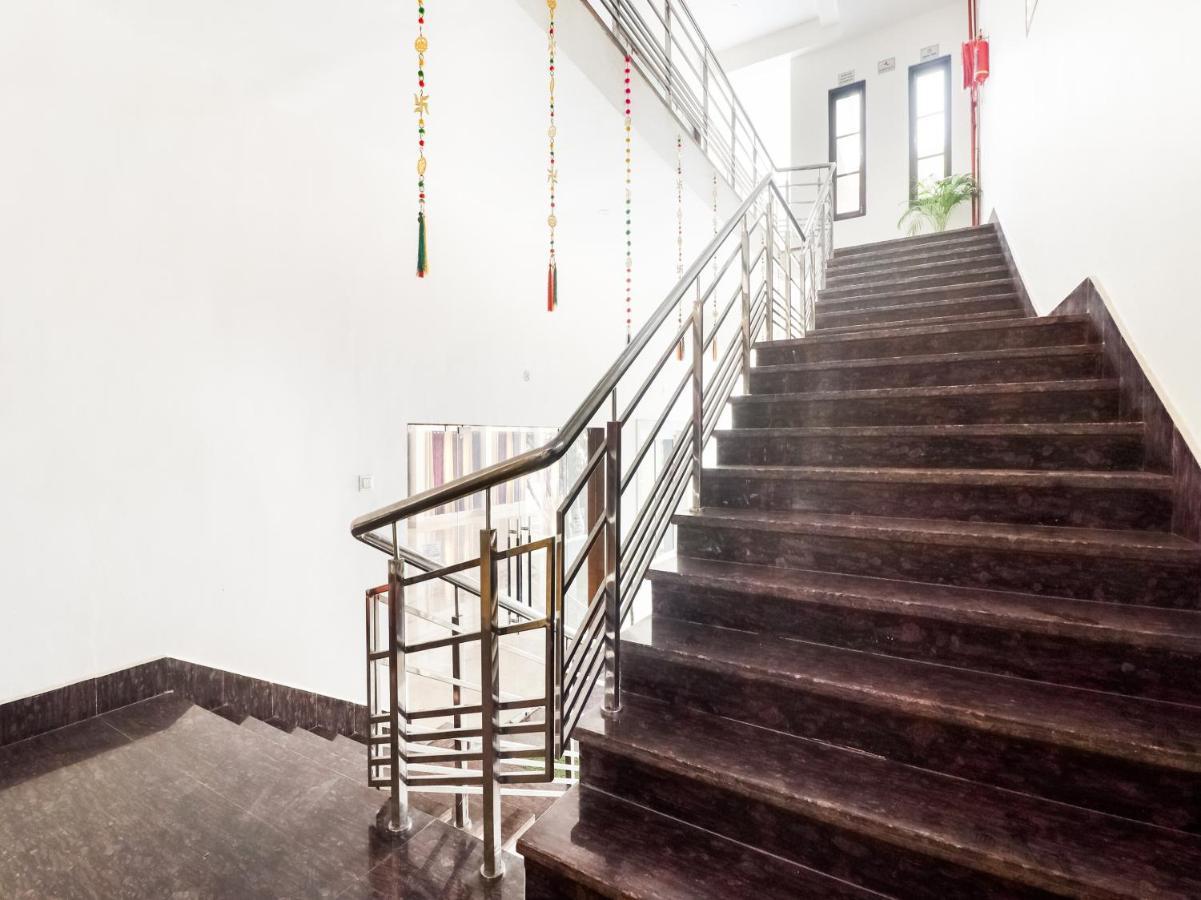 Oyo Lck1233 Rivaaj Palace Lucknow Exterior photo