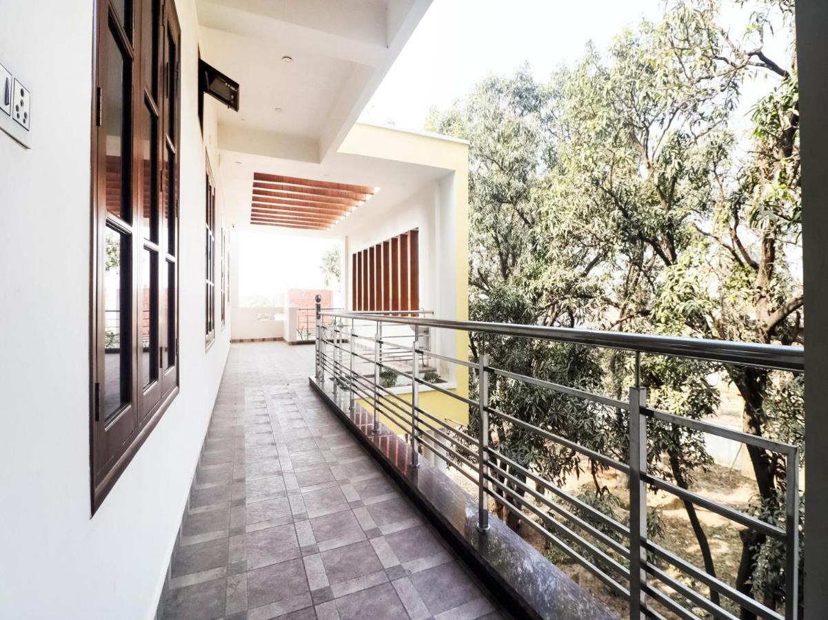 Oyo Lck1233 Rivaaj Palace Lucknow Exterior photo