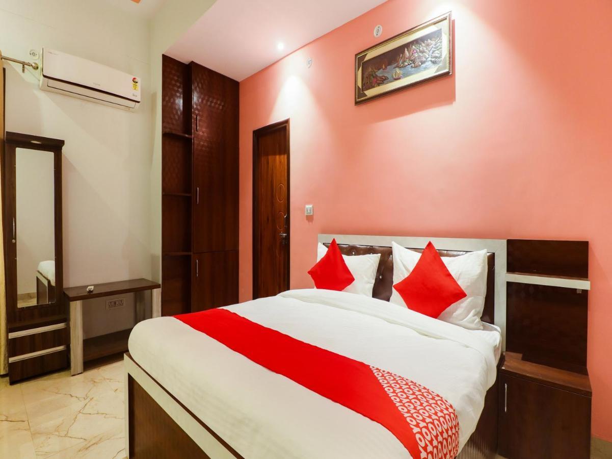 Oyo Lck1233 Rivaaj Palace Lucknow Exterior photo