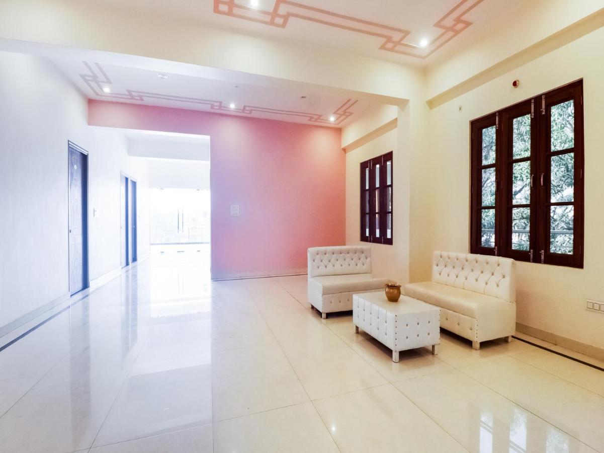 Oyo Lck1233 Rivaaj Palace Lucknow Exterior photo