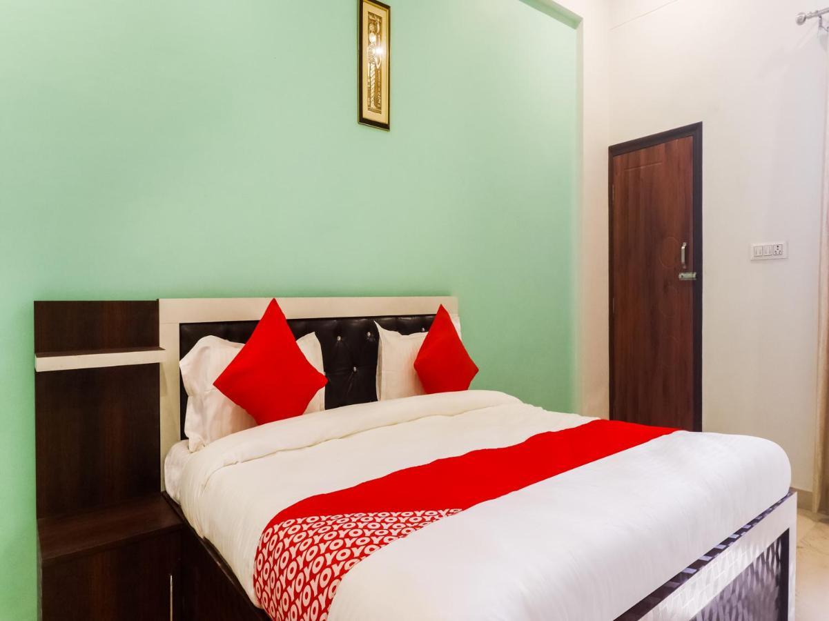 Oyo Lck1233 Rivaaj Palace Lucknow Exterior photo